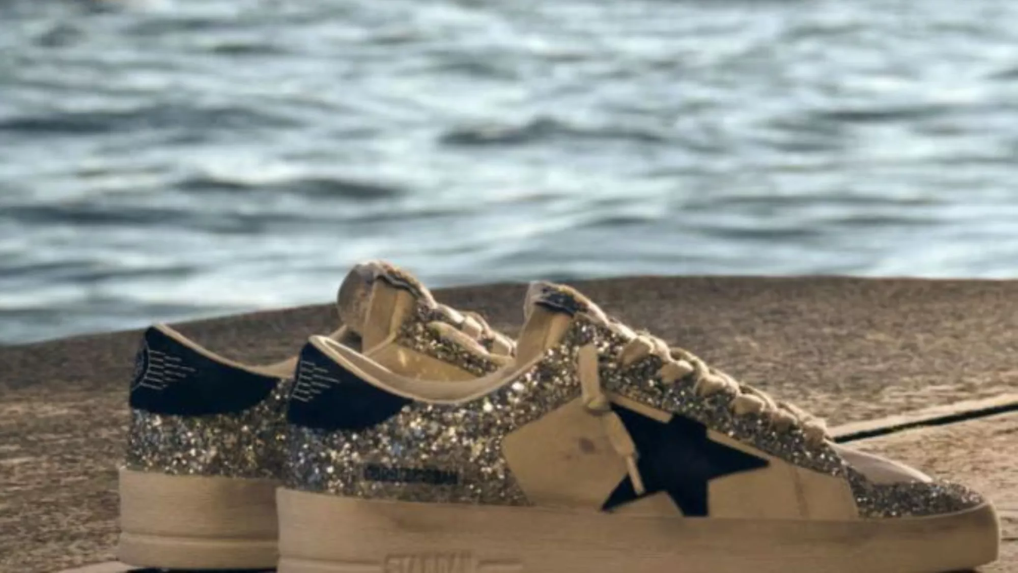 Tenis de Golden Goose./ Golden Goose