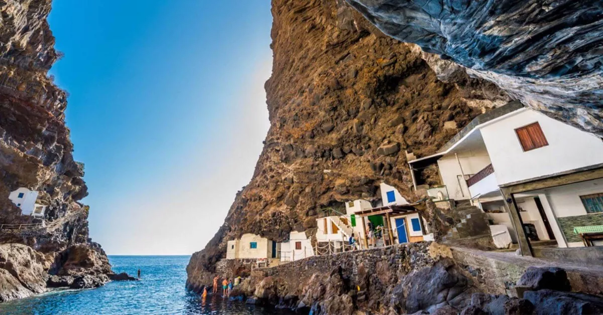 Pueblo de pescadores en La Palma / HOLA ISLAS CANARIAS