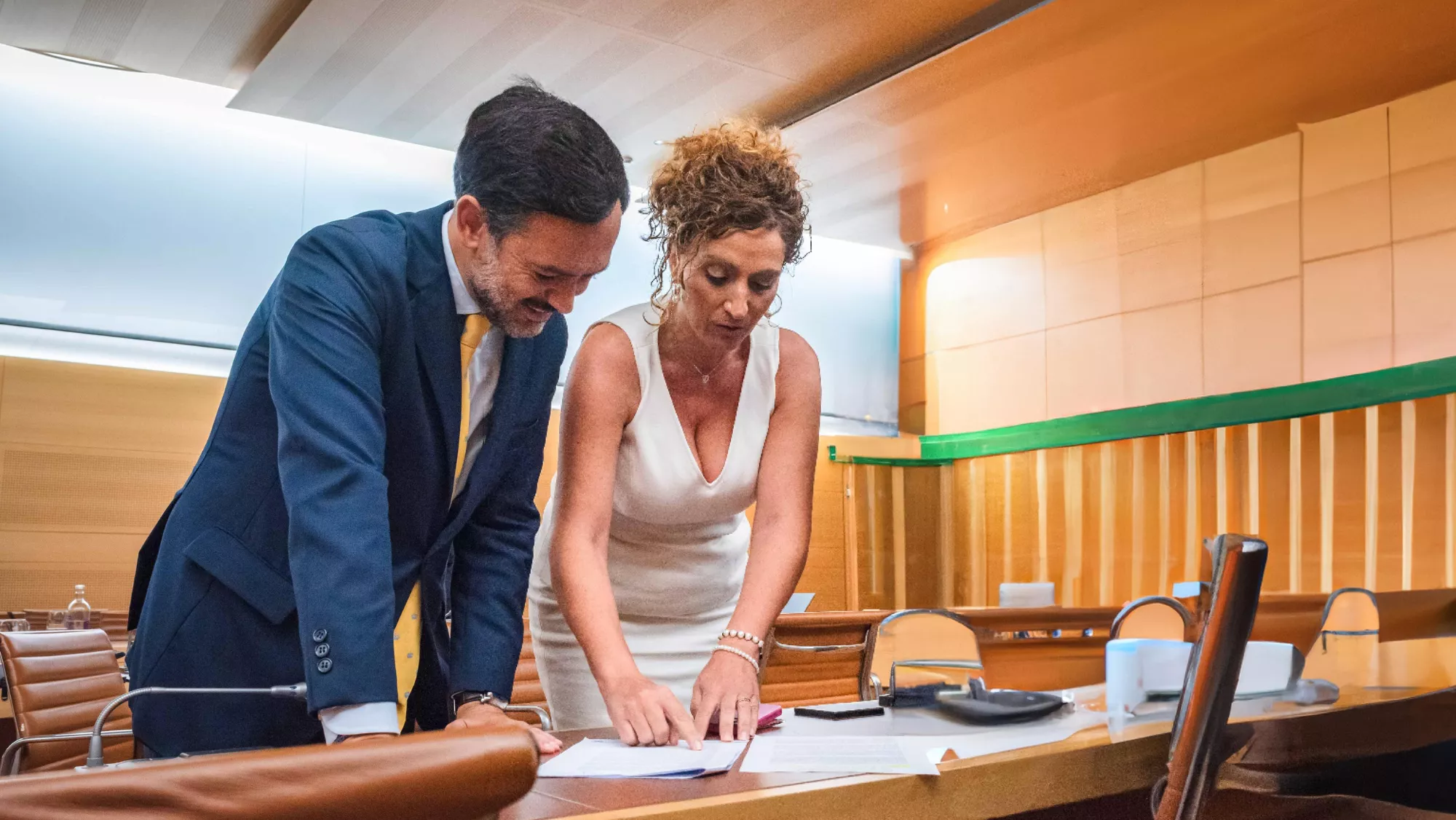 El vicepresidente del Cabildo de Tenerife, Lope Afonso, y la consejera de Vivienda, Sonia Hernández./ CEDIDA