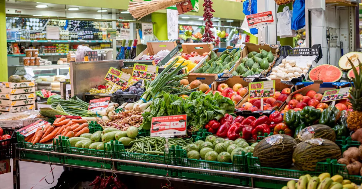 Imagen del mercadillo con fruta de verano y de temporada / AYUNTAMIENTO DE GÁLDAR