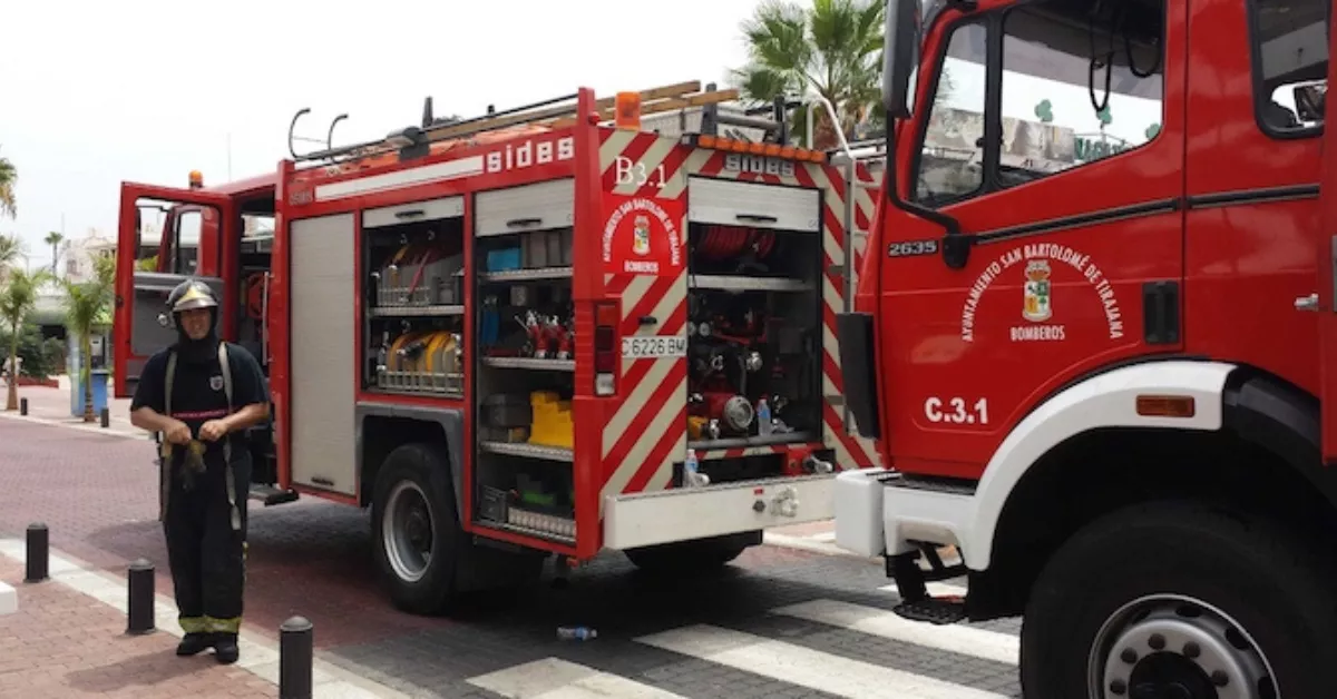 Bomberos de San Bartolomé de Tirajana./ ARCHIVO