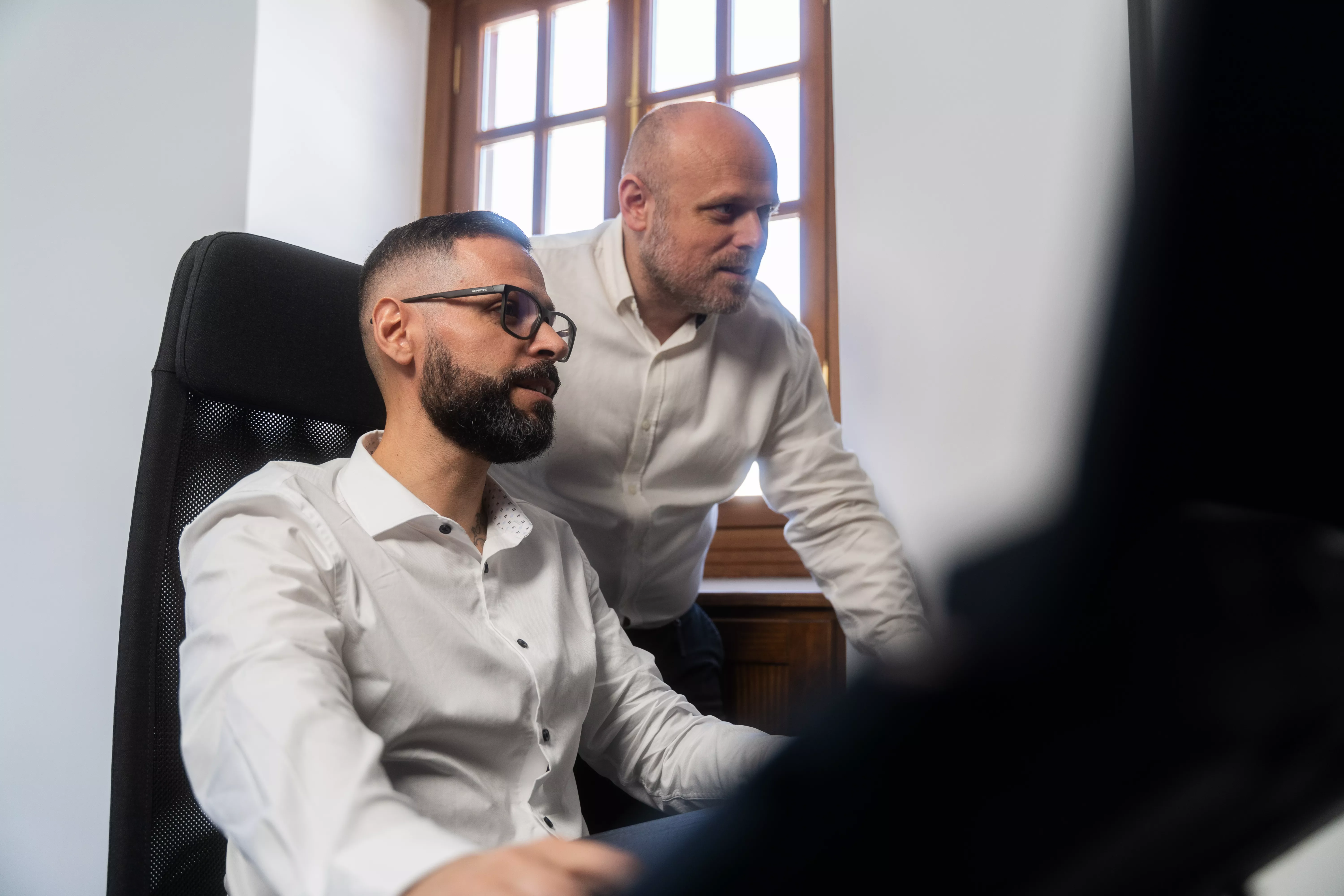 Aarón Sánchez y Pedro García, respectivos director creativo y de operaciones de la empresa Glaboo./ CEDIDA