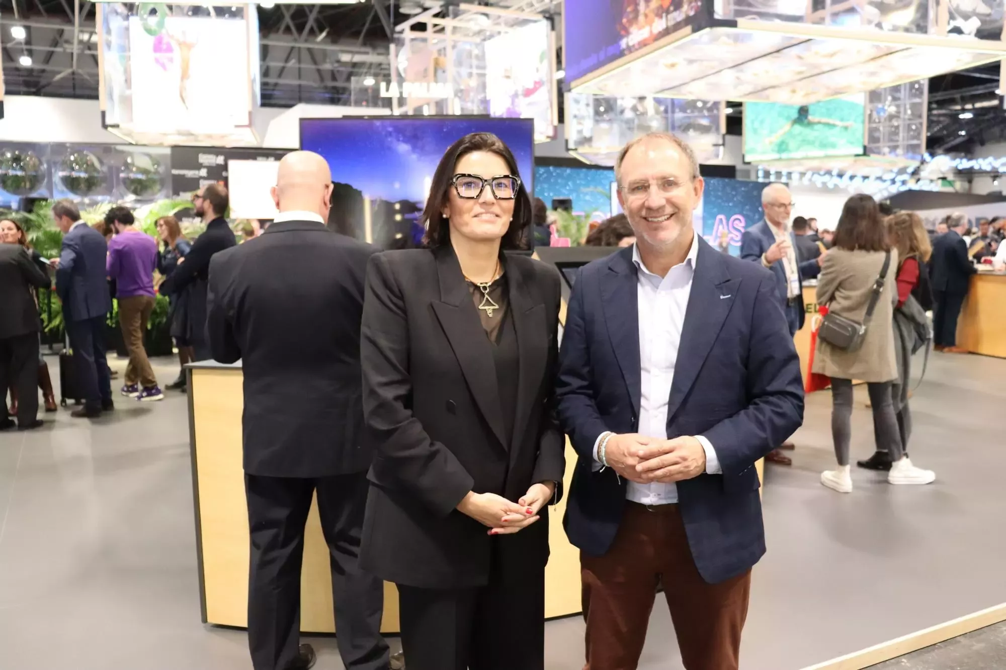 Raquel Rebollo, consejera de Turismo del Cabildo de La Palma, y Sergio Rodríguez, presidente de la corporación insular palmera. / AH