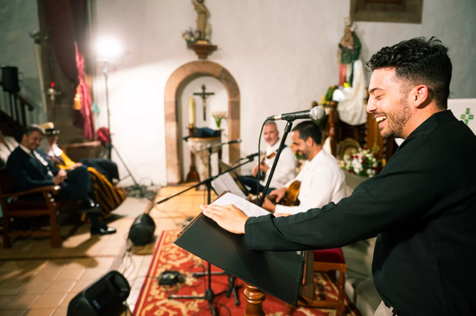 Iván Quintana lee el pregón de las Fiestas de San Benito Abad en La Laguna. / AH