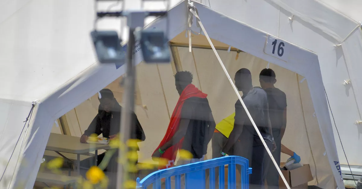 Imagen de migrantes recién llegados / EFE - Gelmert Finol