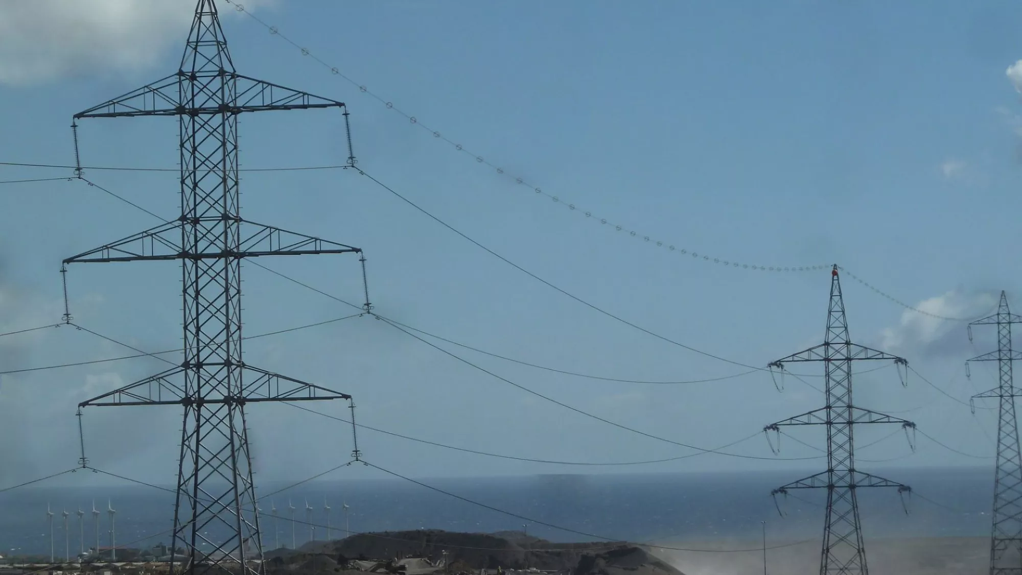 Imagen de cuadros eléctricos en Gran Canaria / EFE