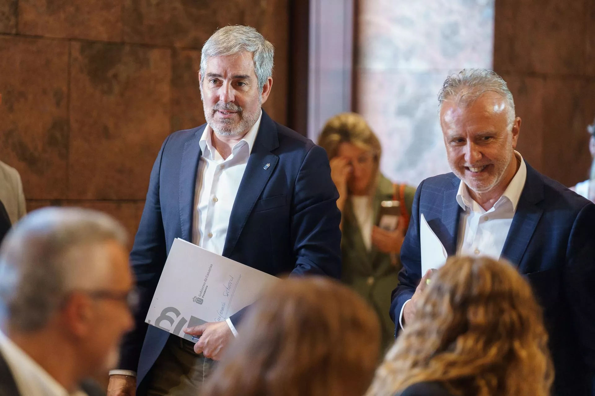 El presidente de Canarias, Fernando Clavijo, y el ministro de Política Territorial, Ángel Víctor Torres, en la Conferencia Sectorial de Infancia./ EFE - RAMÓN DE LA ROCHA