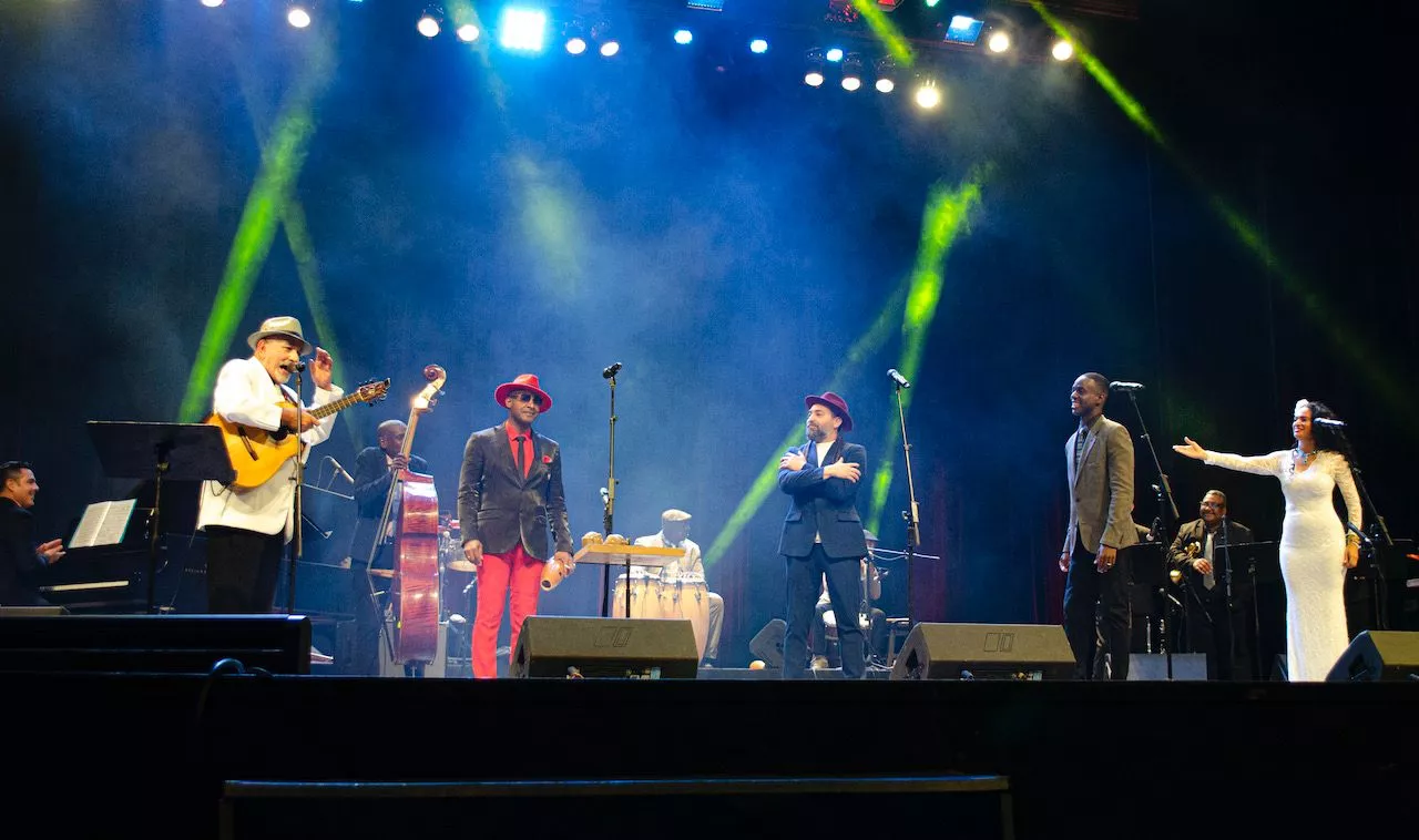 Estrellas de Buena Vista y Más, dirigido por el tresero Pancho Amat./ CEDIDA