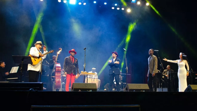 Estrellas de Buena Vista y Más, dirigido por el tresero Pancho Amat./ CEDIDA Estrellas de Buena Vista y Más, dirigido por el tresero Pancho Amat./ CEDIDA