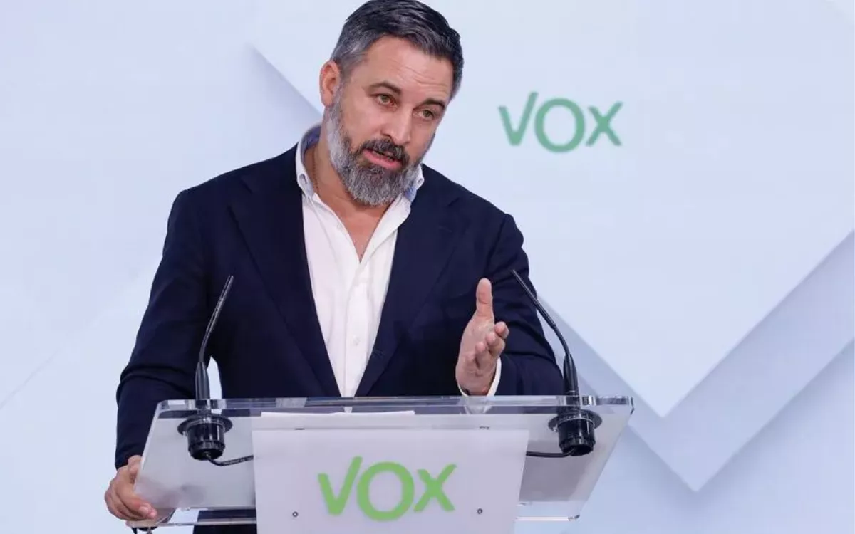 Santiago Abascal, durante la rueda de prensa ofrecida este jueves para anunciar la ruptura de los pactos autonómicos con el PP. / EFE