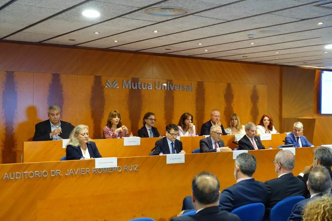  Junta General de Mutua Universal ./ CEDIDA