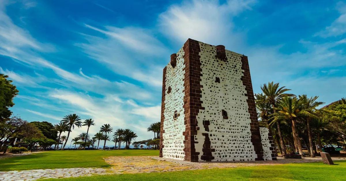 Imagen de la Torre del Conde, una edificación medieval en Canarias / TURISMO 