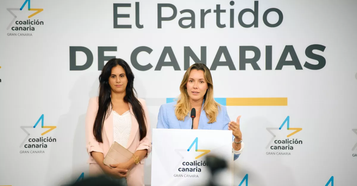 La diputada nacionalista Vidina Espino y la coordinadora general de la formación en Gran Canaria, María Fernández / CC