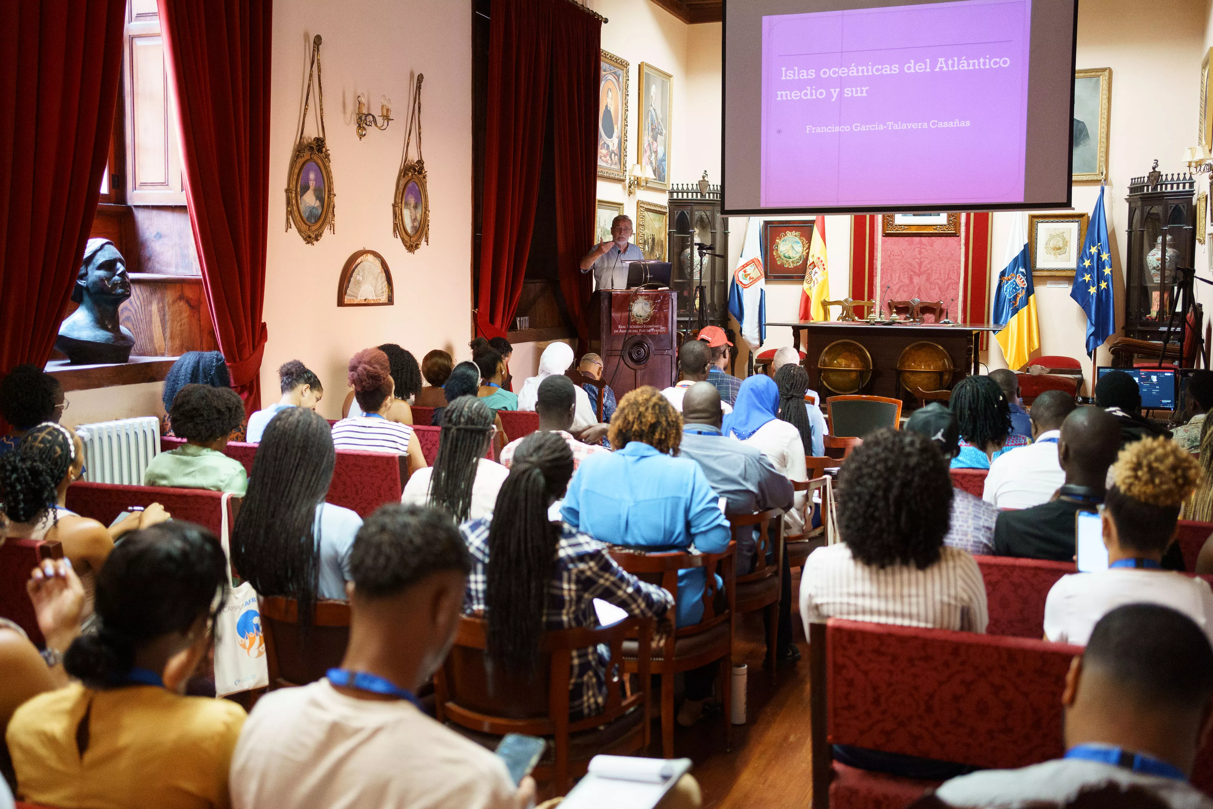 Ponencia de Francisco García-Talavera Casañas en Campus África. / AH