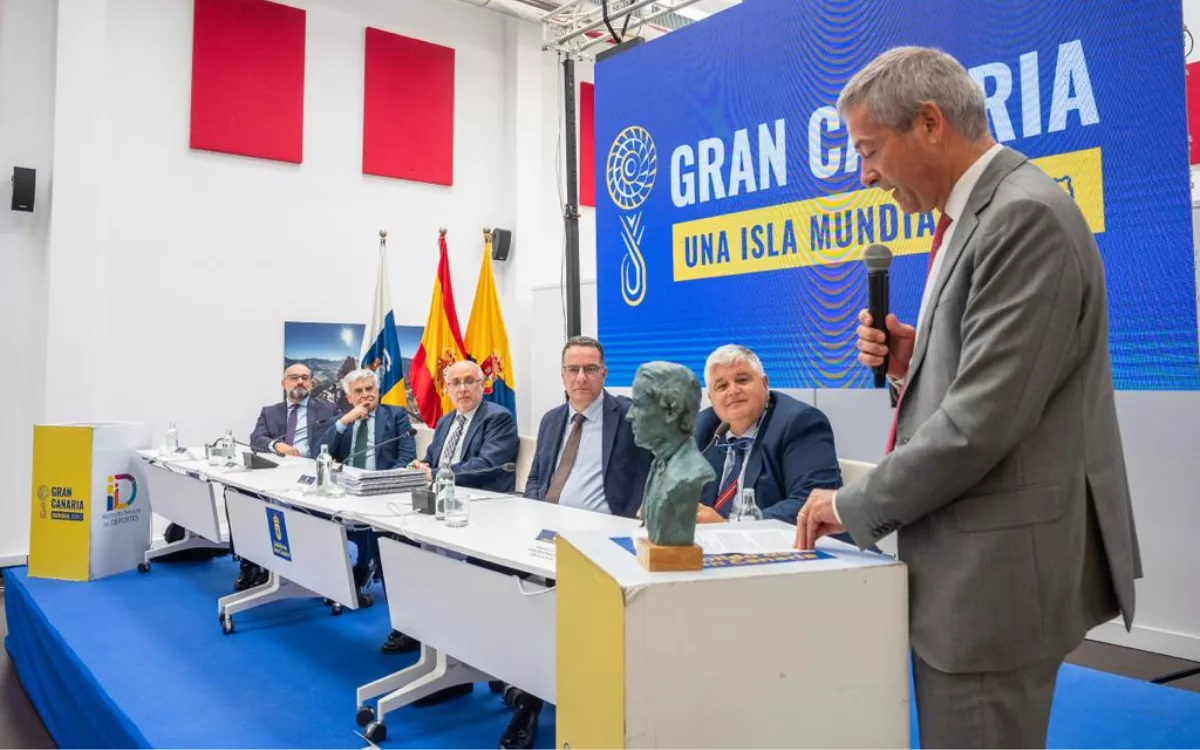 Agustín Manrique de Lara, expresidente del Círculo de Empresarios, defendió la candidatura de Gran Canaria ante la Real Federación Española de Fútbol. / AH