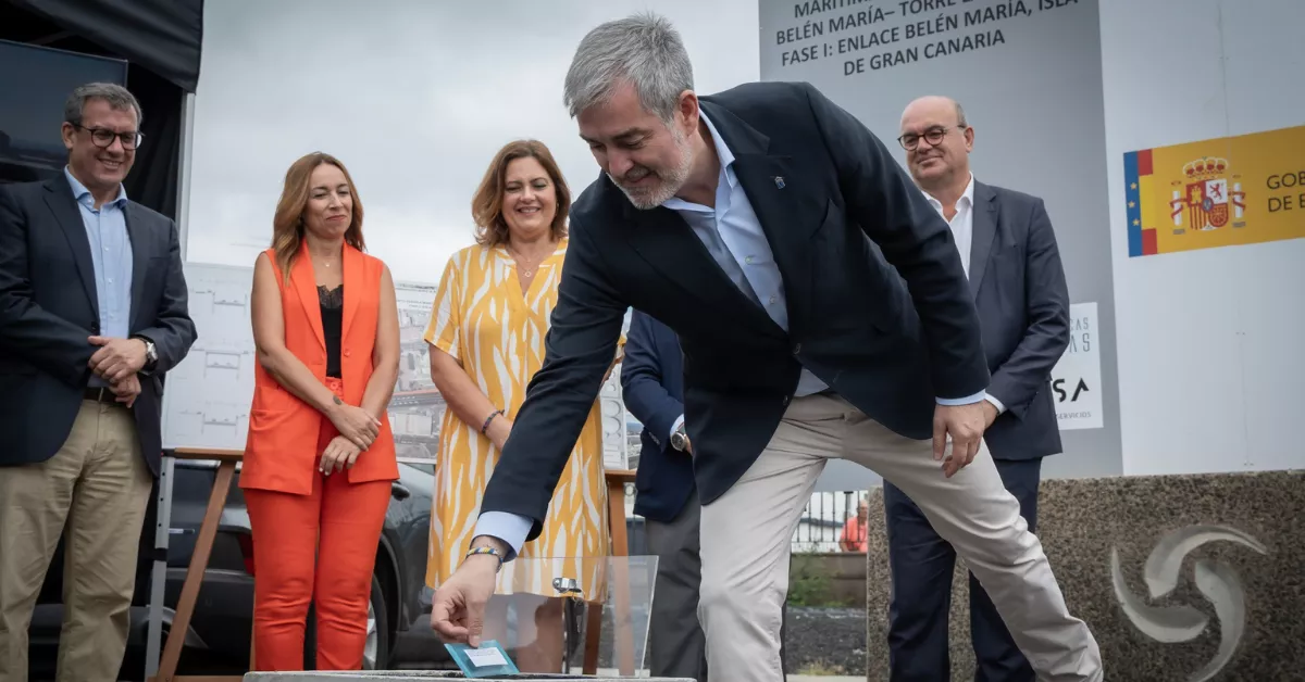 Fernando Clavijo pone la primera piedra para el soterramiento / GOBIERNO DE CANARIAS