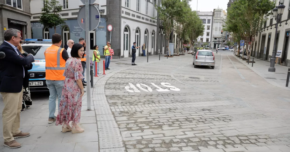 La alcaldesa y el concejal de Urbanismo en la inauguración / AYUNTAMIENTO DE LAS PALMAS DE GRAN CANARIA