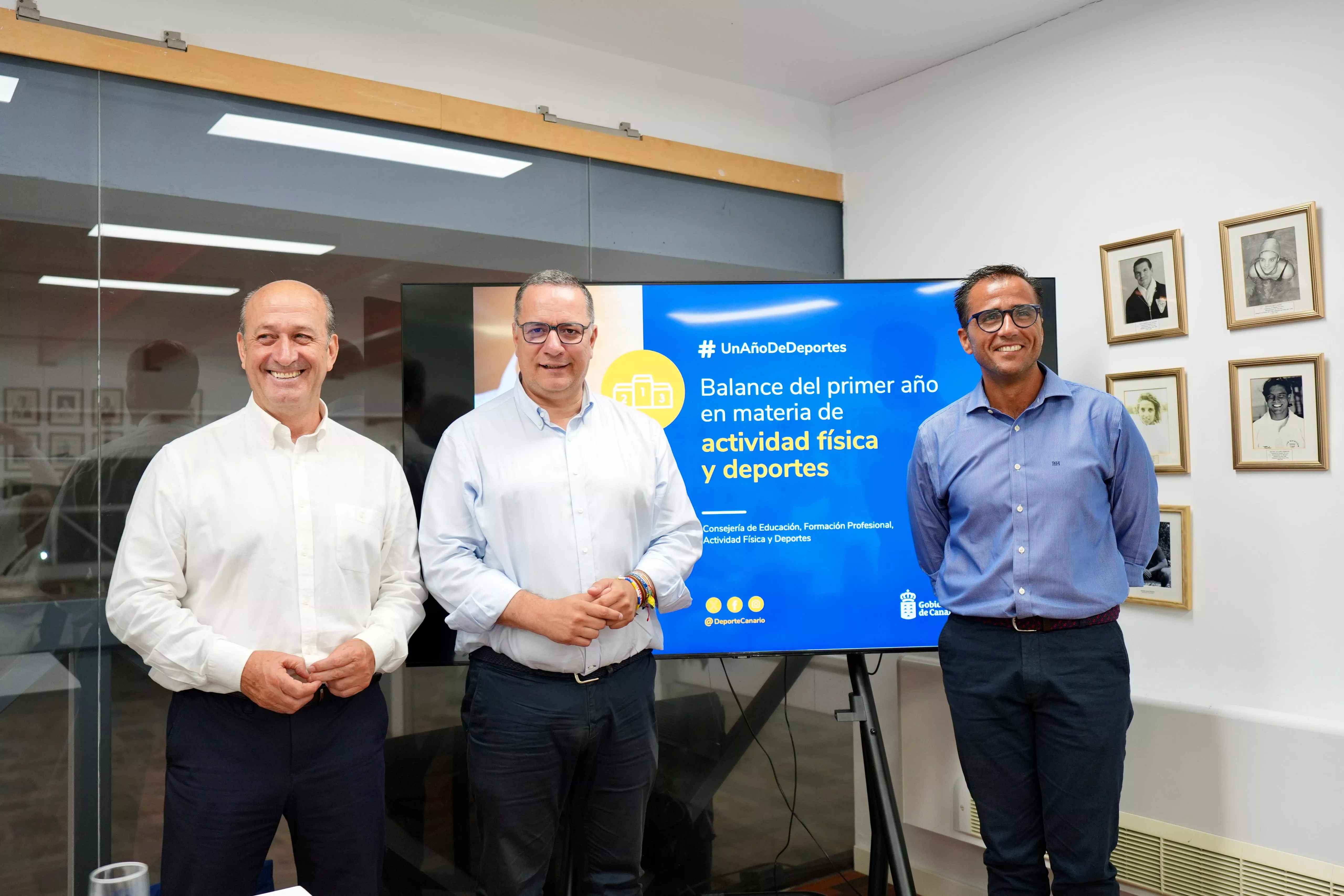 José Francisco Pérez, director general de la Actividad Física y el Deporte; Poli Suárez, consejero Educación, Formación Profesional, Actividad Física y Deportes del Gobierno de Canarias; y Ángel Sabroso, viceconsejero de la Actividad Física y el Deporte. / AH