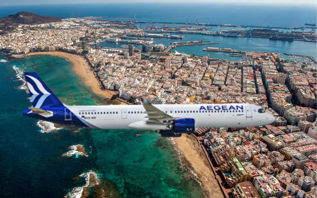 Montaje con un avión de la aerolínea griega Aegean Airlines sobre Gran Canaria. / AH