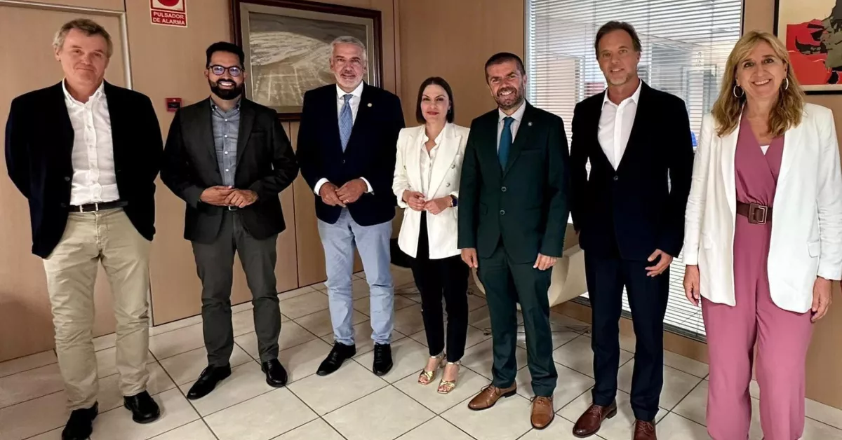Representantes presentes en el acto / GOBIERNO DE CANARIAS