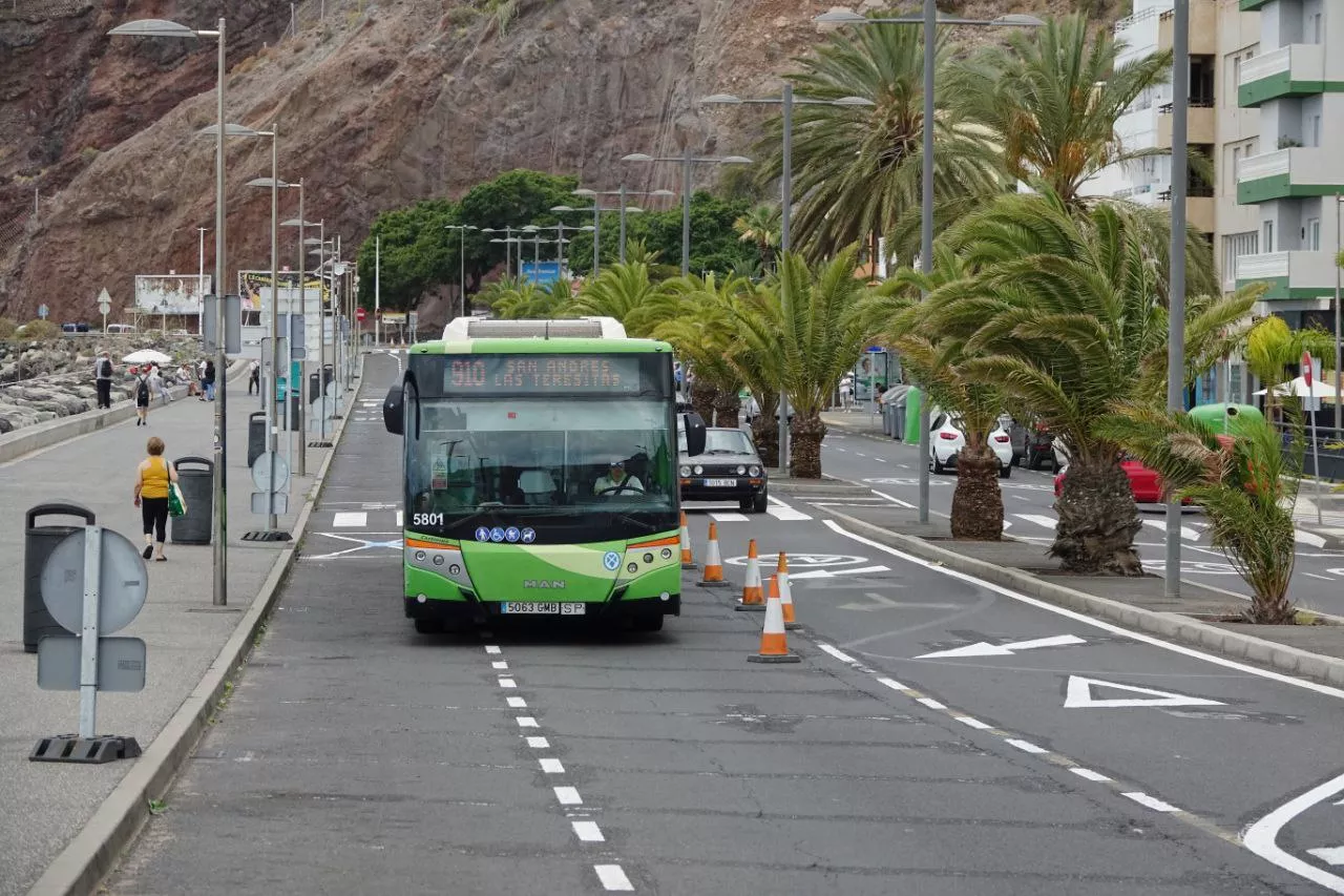 Carril bus a Las Teresitas./ CEDIDA