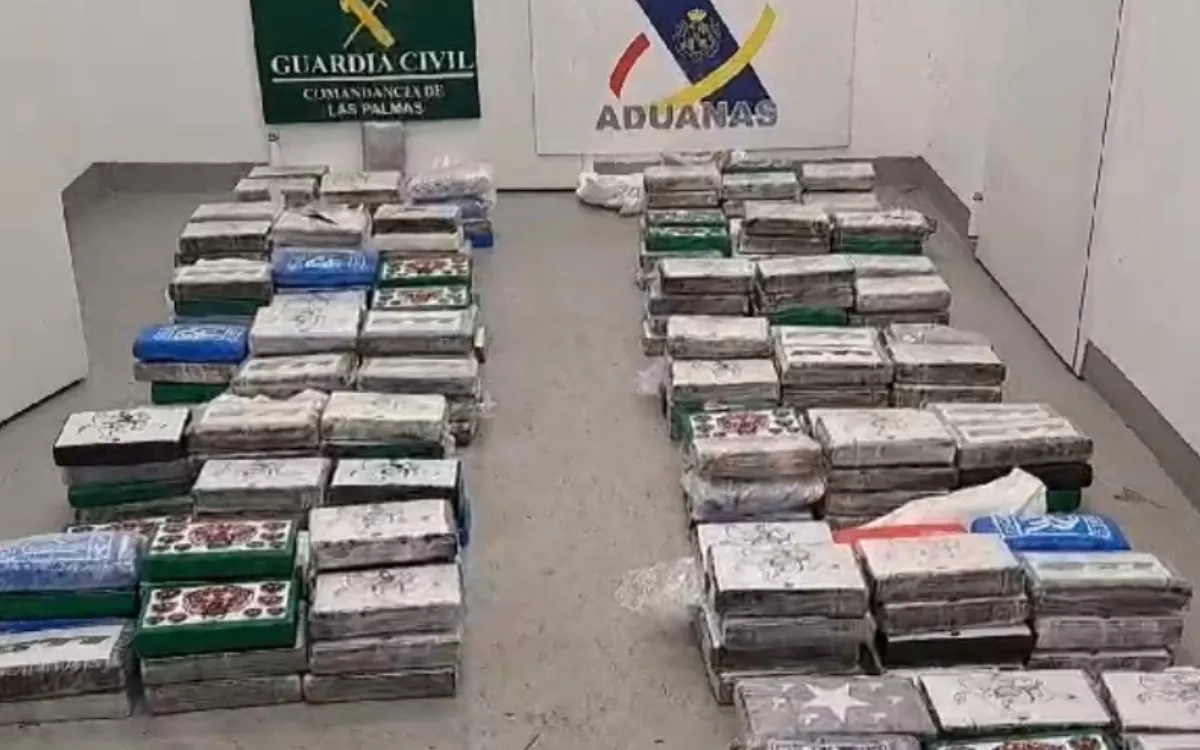 Golpe al narcotráfico en Canarias: incautan 289 kilos de cocaína en Las Palmas. En la imagen, parte del material intervenido. / GUARDIA CIVIL