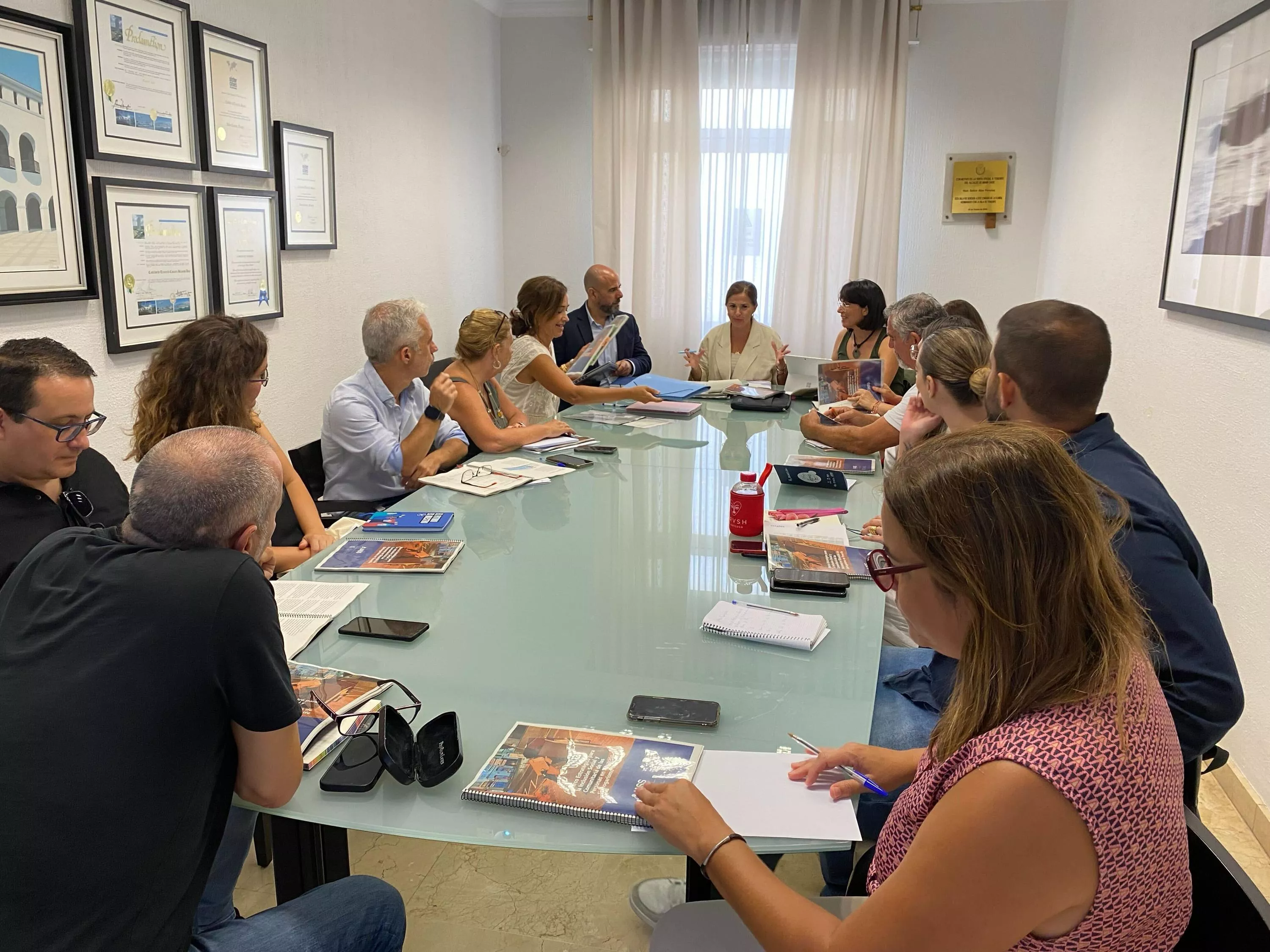 Reunión para el desarrollo del Marco Estratégico para el sinhogarismo./ CEDIDA