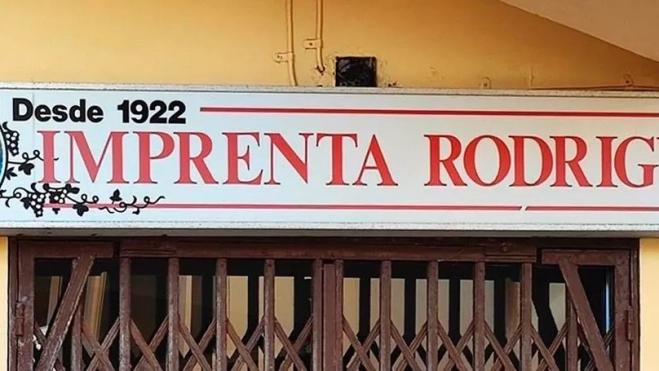 Un establecimiento ya cerrado, con presencia en el Puerto de la Cruz durante un siglo./ Un establecimiento ya cerrado, con presencia en el Puerto de la Cruz durante un siglo./