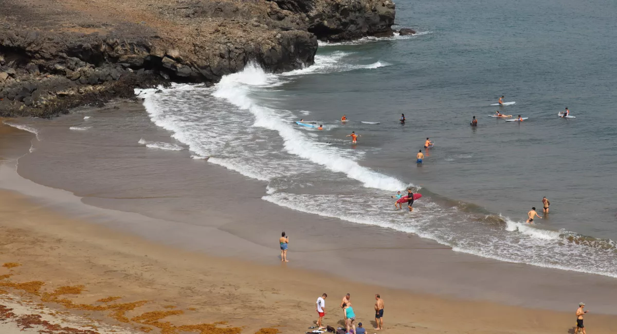 Una playa de Tenerife durante un día de calor. / ATLÁNTICO HOY