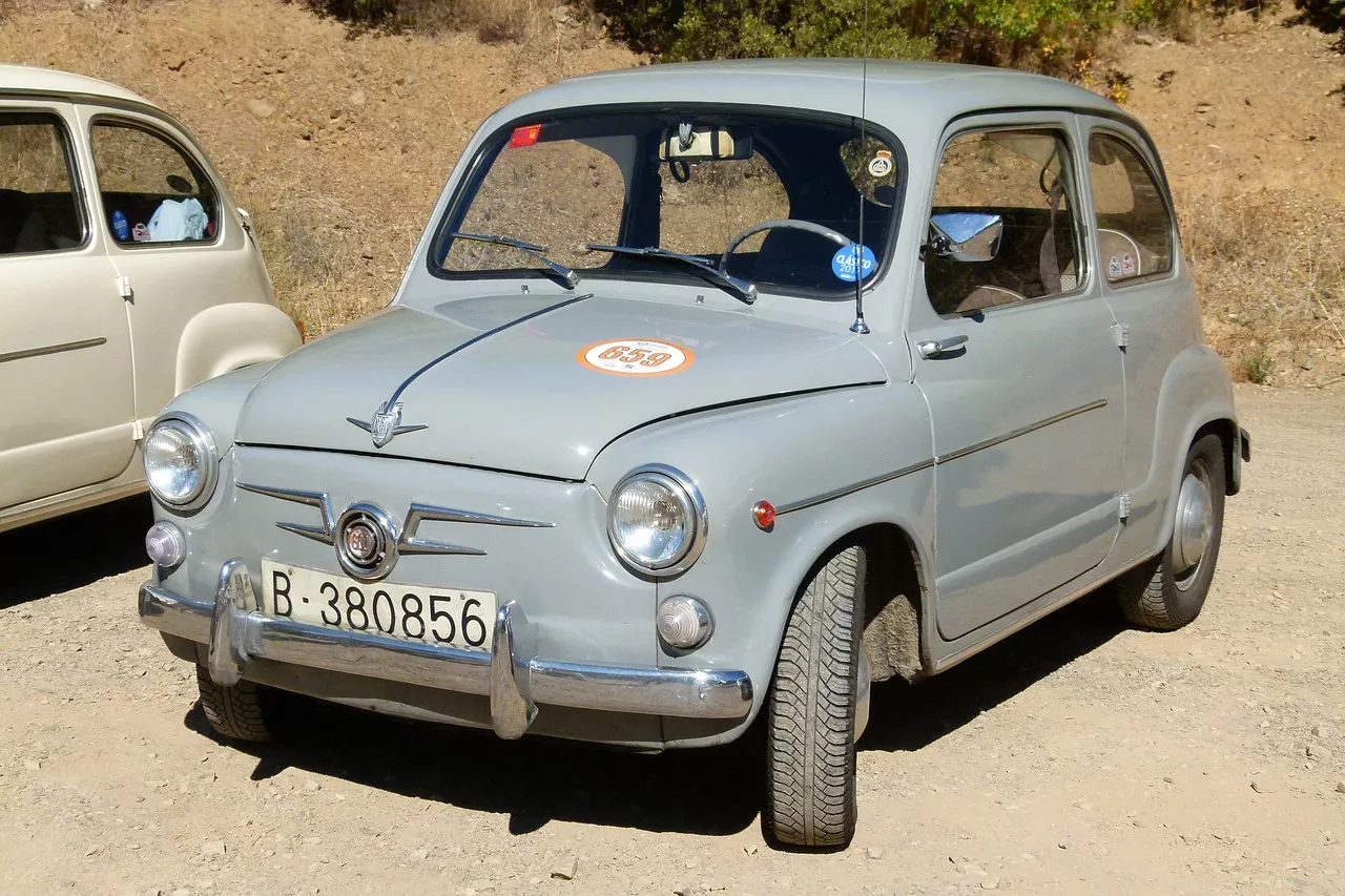 Seat 600 clásico PIXABAY