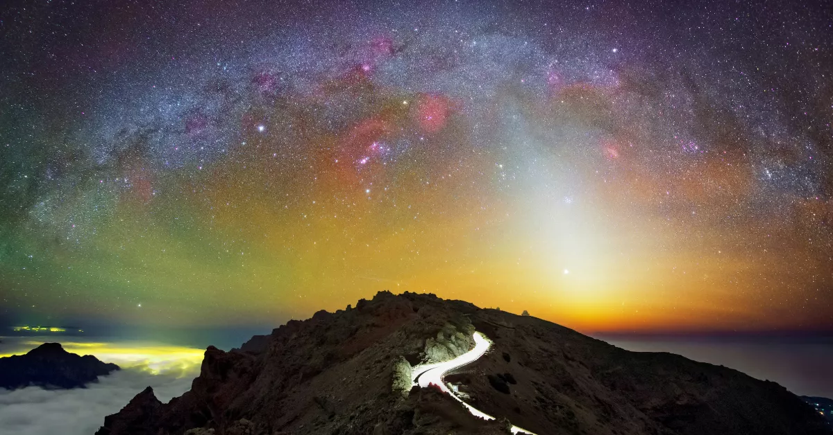 Cielo nocturno de La Palma desde el Roque de los Muchachos. / EVGENI TCHERKASSKI-UNSPLASH