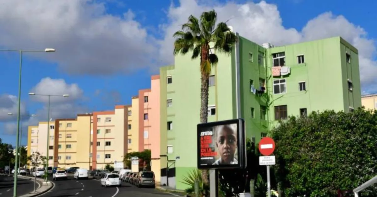 Imagen de las viviendas privadas en la Carretera General del Norte que no quieren ser incluidas en el plan de reposición / REHOYAS AVANZA Imagen de las viviendas privadas en la Carretera General del Norte que no quieren ser incluidas en el plan de reposición / REHOYAS AVANZA