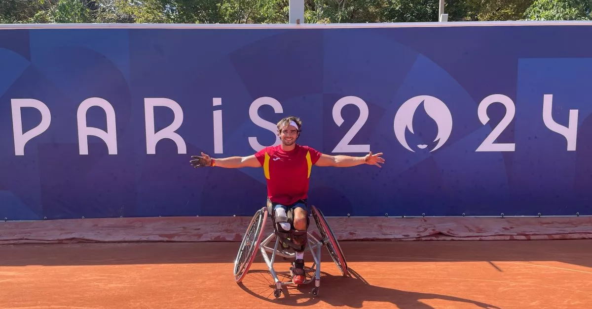Daniel Caverzaschi, en la pista de tenis | Foto de la Emilio Sánchez Academy