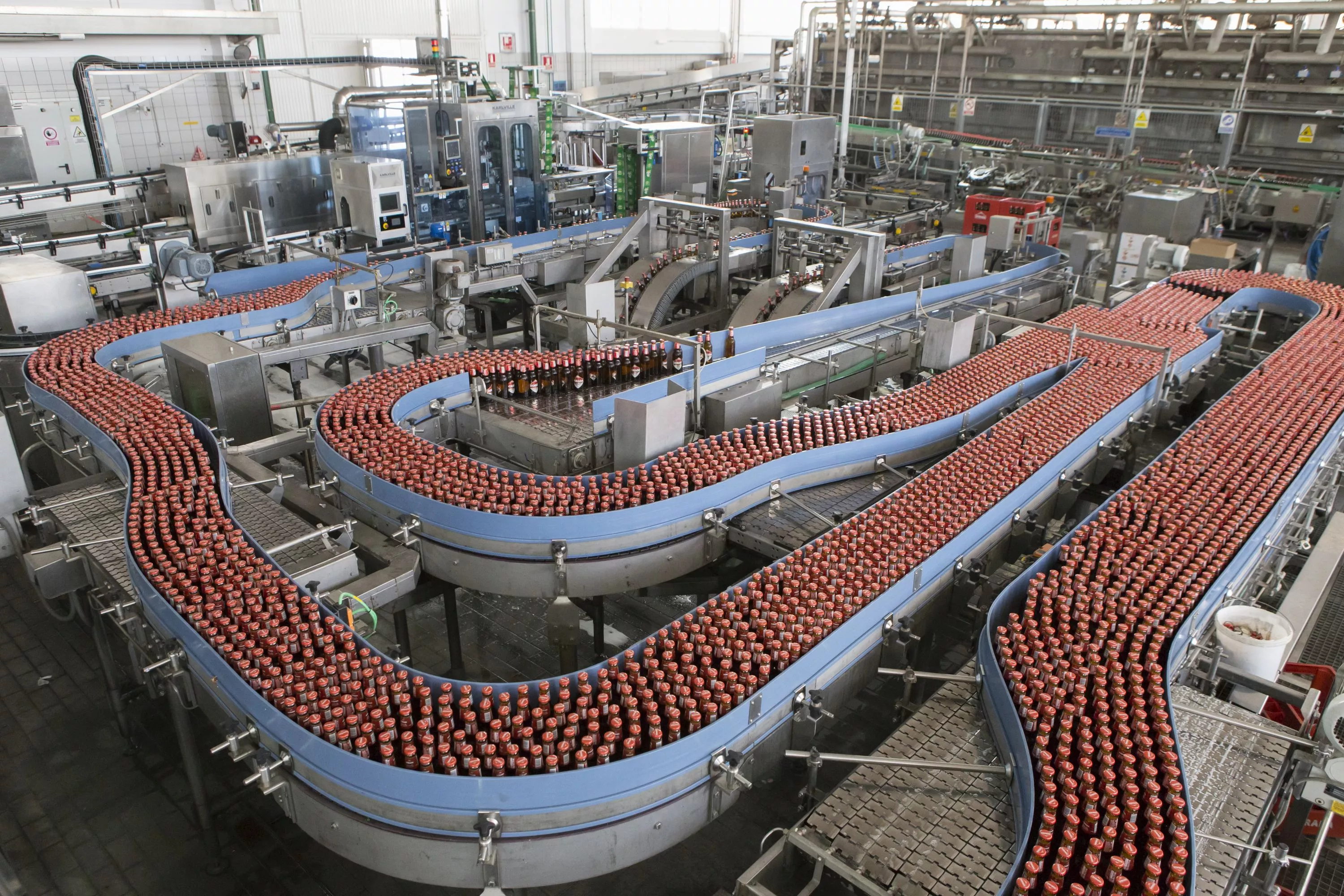 Centro de producción de la Compañía Cervecera de Canarias./ CEDIDA