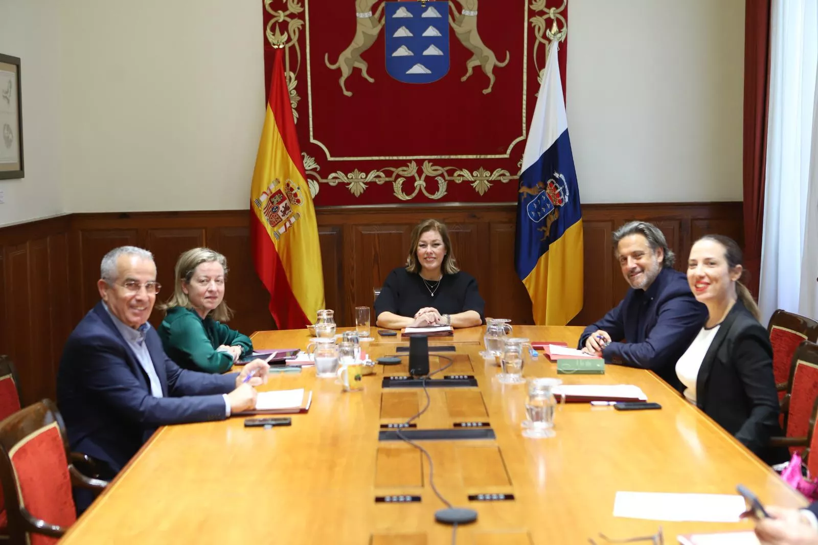 Reunión de la Mesa del Parlamento de Canarias./ CEDIDA