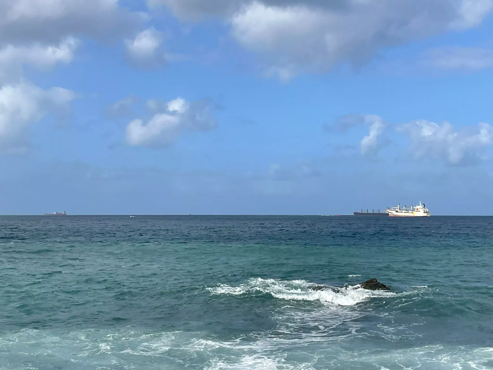 Vertido de fuel en las costas de Gran Canaria./