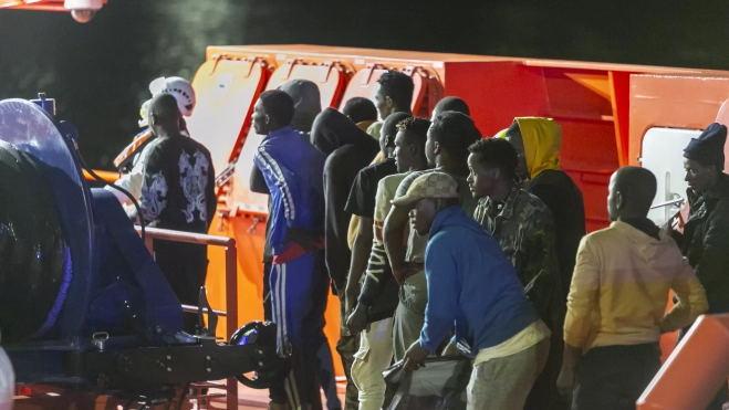 Personas migrantes rescatadas por Salvamenmto Marítimo / EFE / ADRIEL PERDOMO Personas migrantes rescatadas por Salvamenmto Marítimo / EFE / ADRIEL PERDOMO