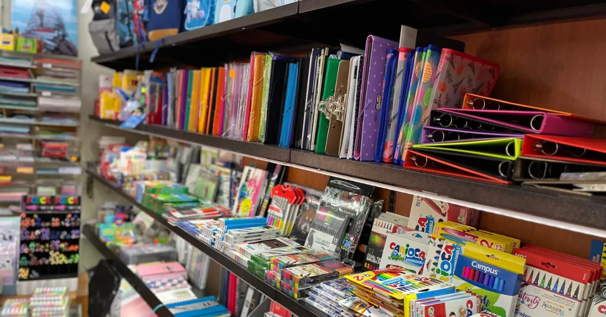 Material escolar para la vuelta al cole./ CANARIAS SIN DEUDA