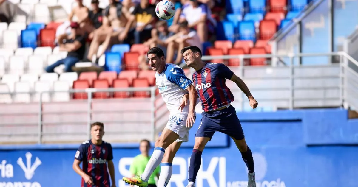 La última visita del Tenerife al campo del Eibar se saldó con victoria local por 3-0./ LALIGA.