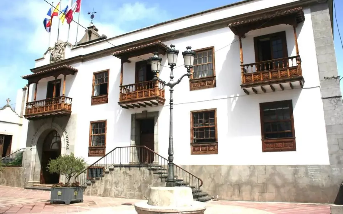 El Ayuntamiento de Icod de los Vinos desmiente un bulo sobre un tiroteo en el municipio. / AH