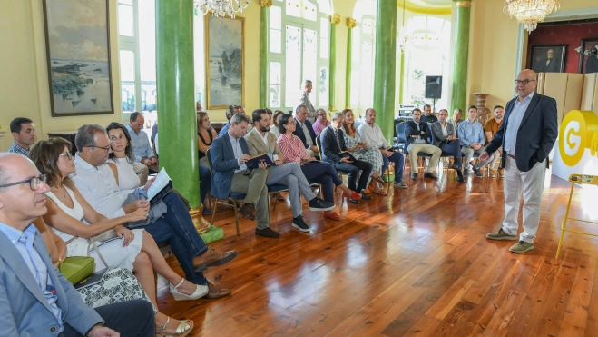 El director general de Guaguas Municipales, Miguel Ángel Rodríguez, da una charla en el Gabinete Literario por la Semana de la Movilidad / CEDIDA El director general de Guaguas Municipales, Miguel Ángel Rodríguez, da una charla en el Gabinete Literario por la Semana de la Movilidad / CEDIDA
