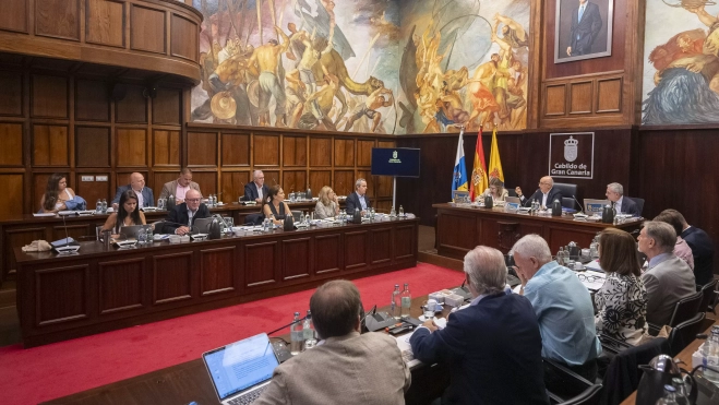 Pleno del Cabildo de Gran Canaria. / CEDIDA Pleno del Cabildo de Gran Canaria. / CEDIDA