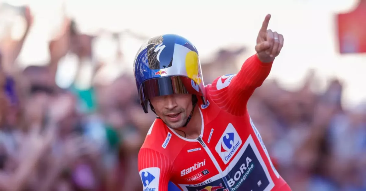 Las cuentas para el regreso de La Vuelta España a Canarias en 2026: siete millones de euros. En la imagen, Primoz Roglic, cuatro veces ganador de La Vuelta, celebrando su último éxito este 2024 / EFE/ Javier Lizón