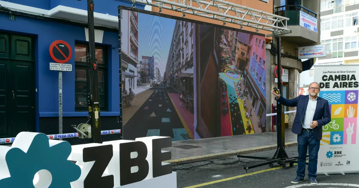 José Eduardo Ramírez exponiendo las novedades de la ZBE de Las Alcaravaneras / AYUNTAMIENTO DE LAS PALMAS DE GRAN CANARIA