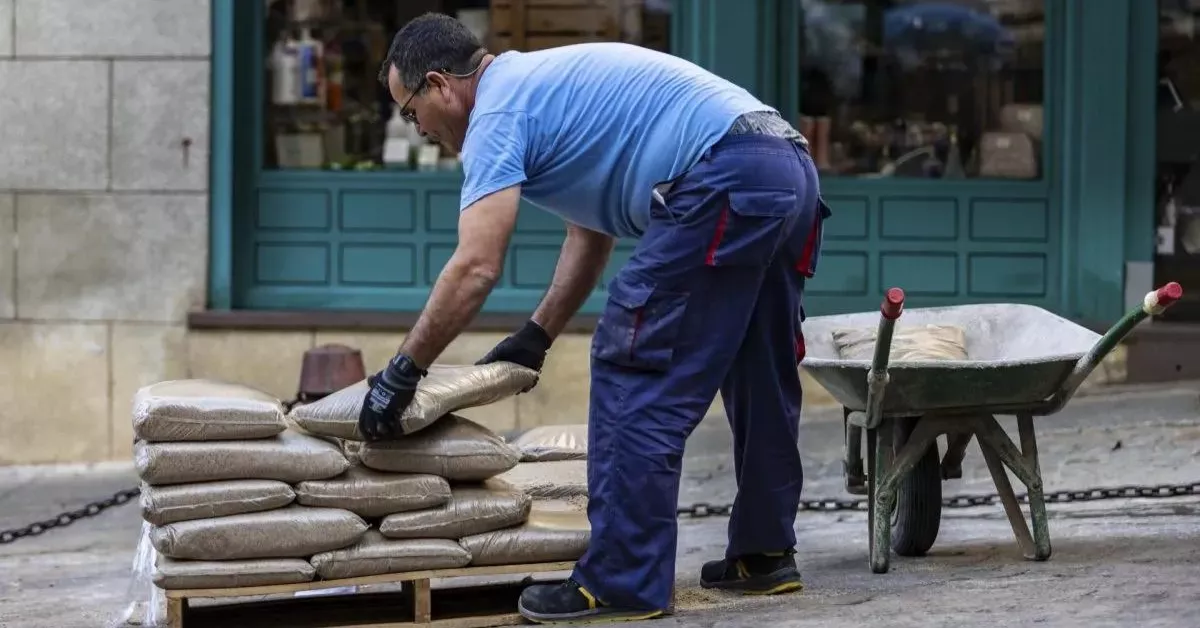 Imagen de un trabajador de la construcción / EFE