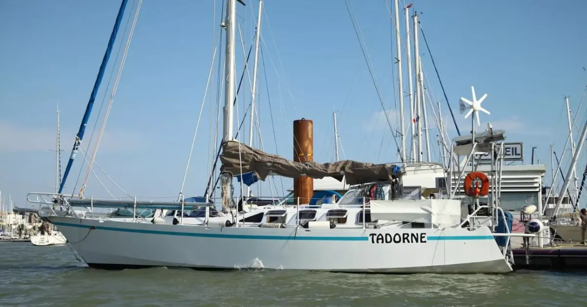 El velero francés, llamado Tadorne, se encontraba a 90 kilómetros al noroeste de La Palma / SALVAMENTO MARÍTIMO