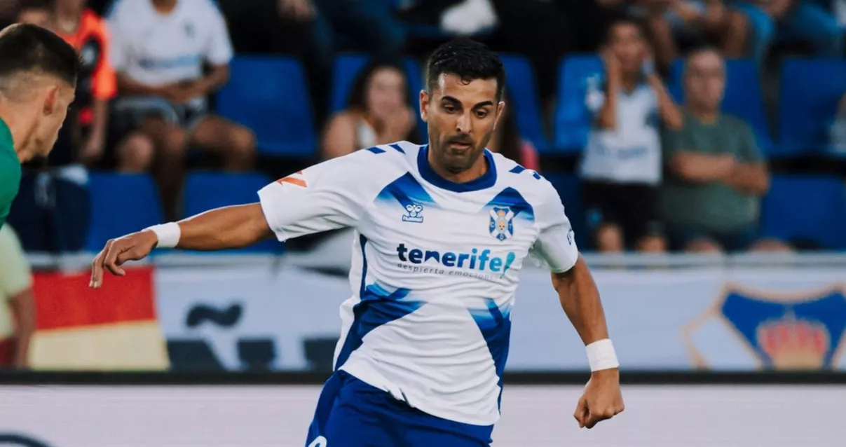 Ángel vuelve a la convocatoria y podría jugar ante el Castellón sus primeros minutos a las órdenes de Pepe Mel, al igual que Adrián Guerrero, que fue baja de última hora frente al Sporting./ LALIGA.