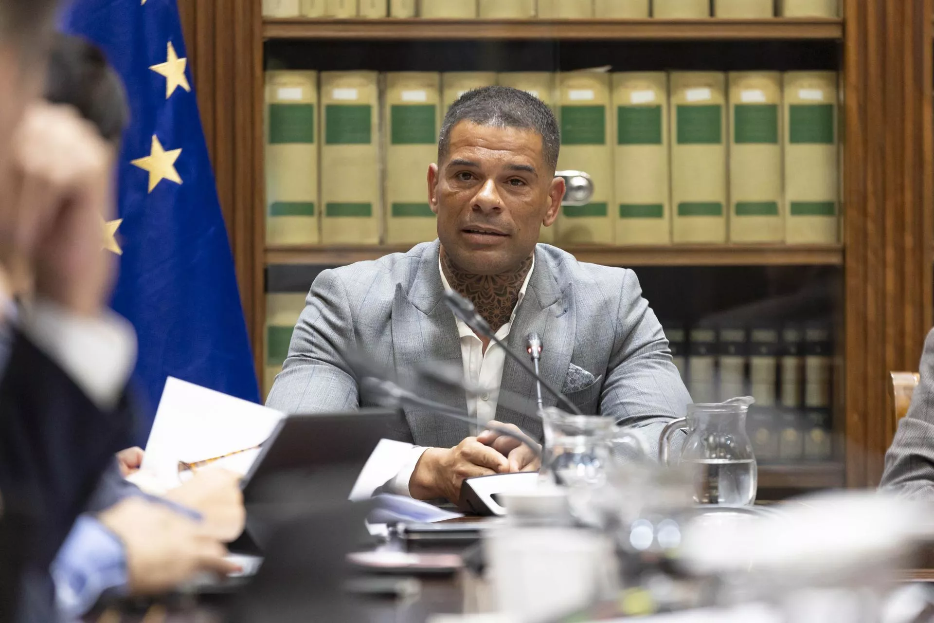 El empresario Samuel Machín comparece en la comisión de investigación del Parlamento de Canarias sobre el caso 'Mascarillas'./ EFE - MIGUEL BARRETO