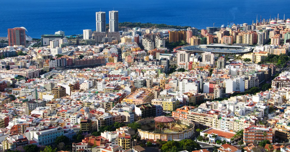 Vista aérea de Santa Cruz de Tenerife. / CANVA
