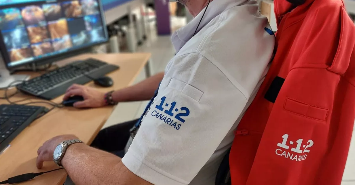 Un trabajador del 112 Canarias / 112 CANARIAS